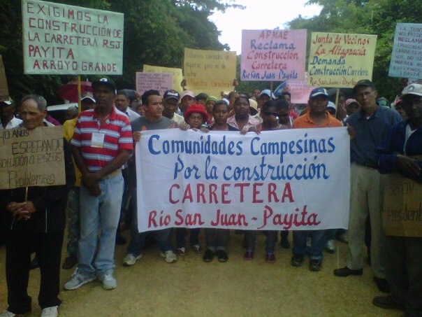 Organizaciones de Río San Juan marchan exigiendo construcción de carretera