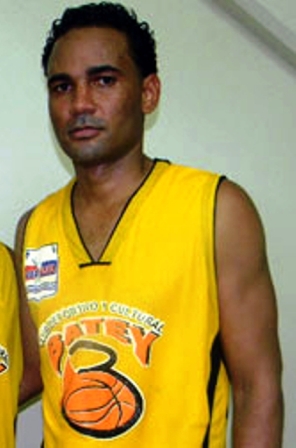  Escogen a Juan Carlos Ortega (Mikiwua) como jugador estelar de la semana en básquet de PP