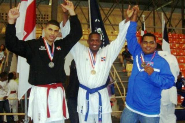 Karateca puertoplateño gana dos medallas de oro en Campeonato Panamericano