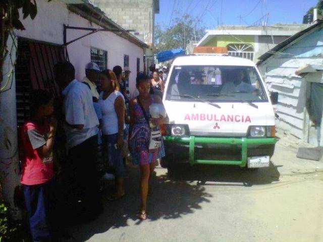 Se ahoga hombre cuando se bañaba en una piscina; familiares descartan versión policial
