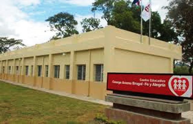  Destacan patrocinio de Brugal a escuela en San Marcos mediante la entidad Fe y Alegría