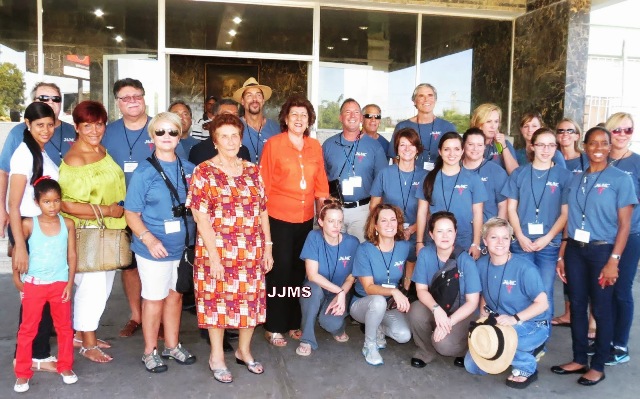 Médicos especialistas norteamericanos realizan jornada de cirugías en hospital Ricardo Limardo de PP