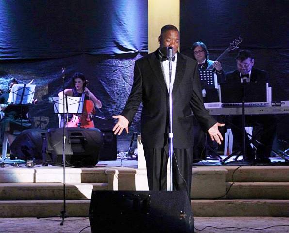 Artista Anthony Jefferson presenta nuevo álbum en un concierto ofrecido en Sosúa