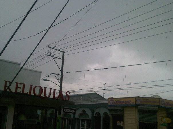 Seguirán las lluvias y temperaturas agradables debido a una vaguada sobre el país