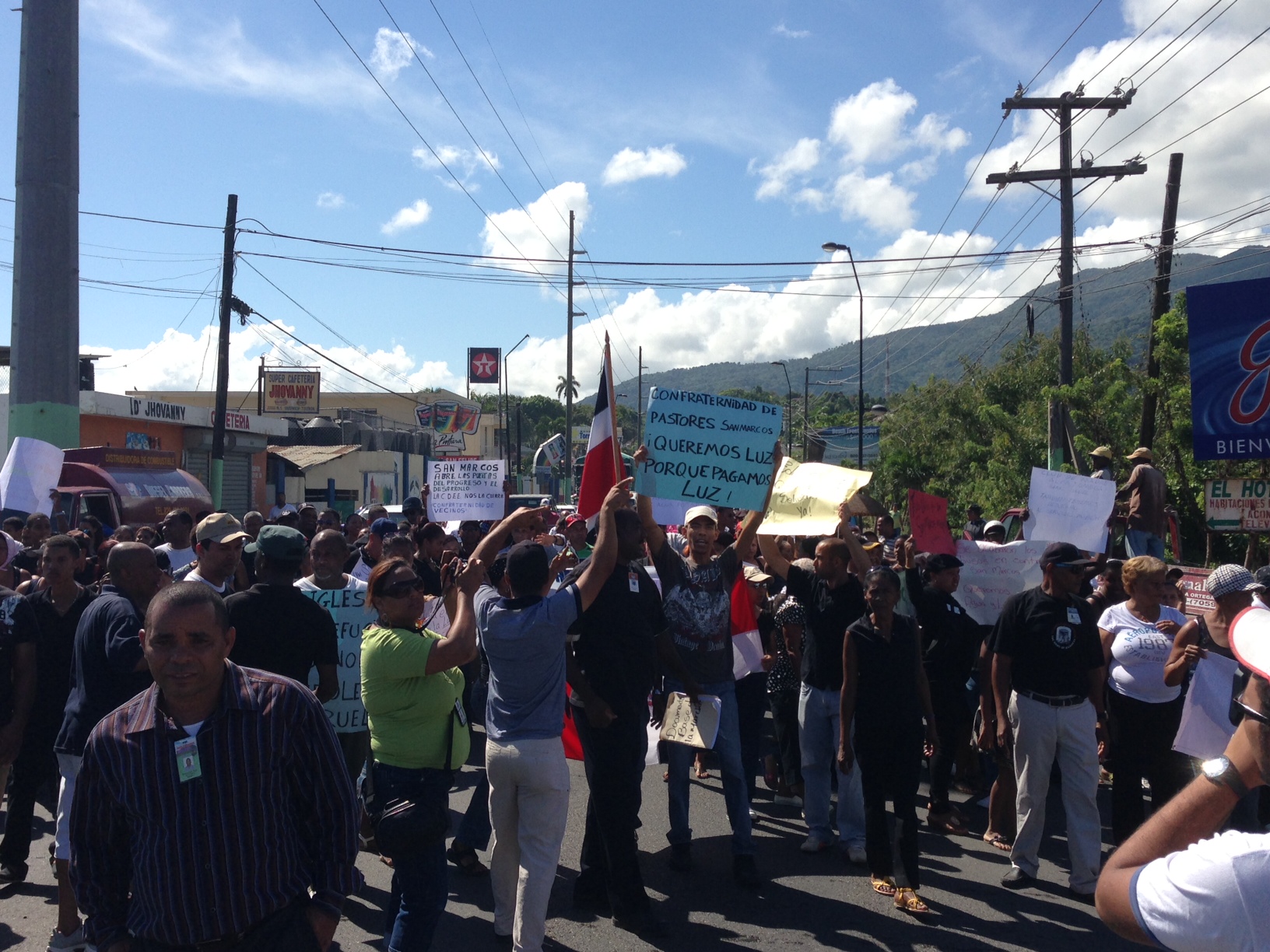 San Marcos, Maimón y otras comunidades protestarán contra EDENORTE por los apagones