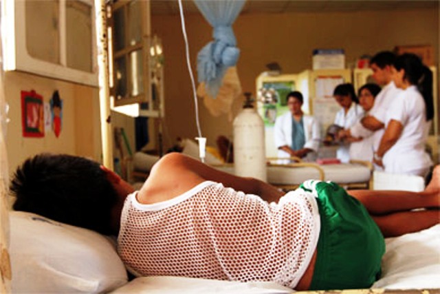 Decenas de niños afectados del dengue son ingresados a hospitales y clínicas de PP