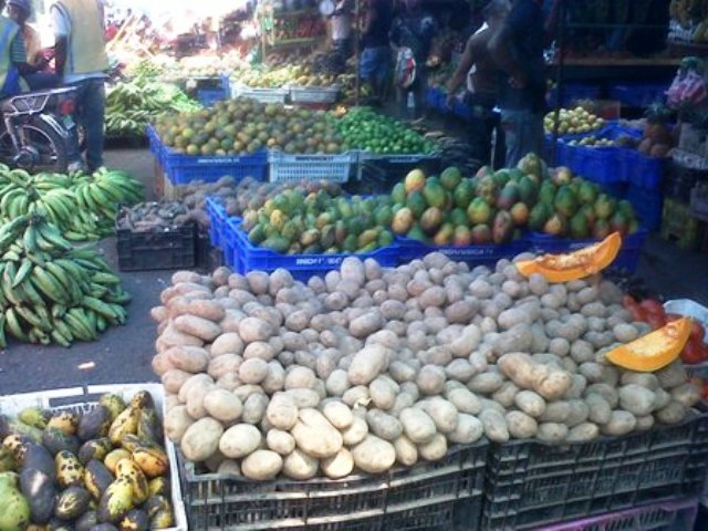 ¡Sopla! Ciudadanos pegan el grito por aumento precios del arroz, las habichuelas, las carnes y los víveres