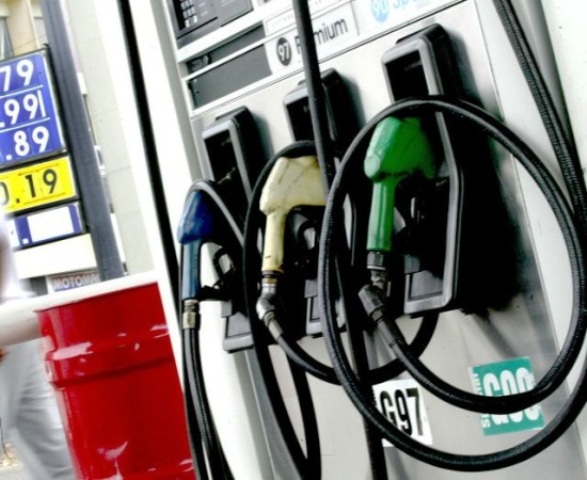 ¡Otra vez sonó el tablazo! Suben 3 pesos a las gasolinas y 2.70 al gasoil