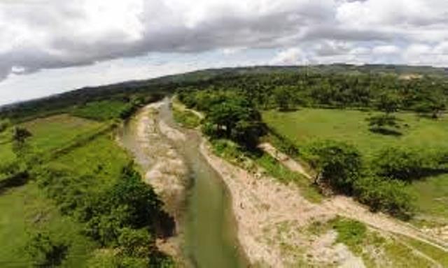 Dirigente comunitario denuncia que continúa la extracción de arena en el río Yásica