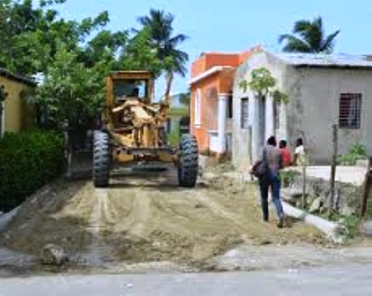 Por falta de pago, obreros incautan equipos a ingeniero inició construcción de contenes en Loma de la Bestia