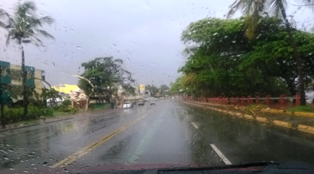 Varios chubascos se han producido en Puerto Plata por presencia de vaguada, además de oleajes anormales