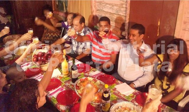 Senador Vargas y diputado Aguirre realizan actividades en comunidades parte oeste PP con motivo de la Navidad