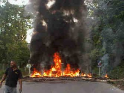 Protestan en comunidades de Altamira exigiendo acueducto; obstruyen transito