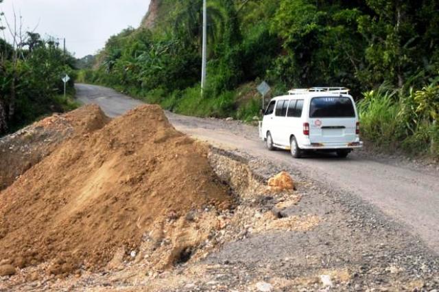 Carretera turística Luperón a punto de desaparecer por deplorable abandono en que se encuentra