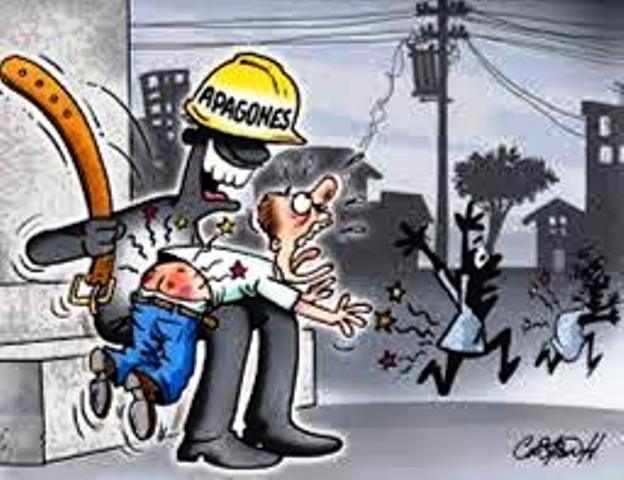 Ciudadanos se sienten irritados por el regreso de largas tandas de apagones en distintos sectores de PP