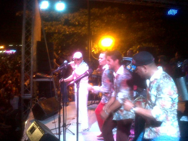 Merengue de los Hermanos Rosario imprime sabrosura al colorido y tradicional Carnaval Puertoplateño