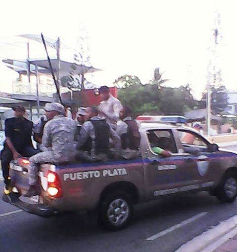 Organismos de seguridad realizan redadas en barrios de Puerto Plata en busca de delincuentes