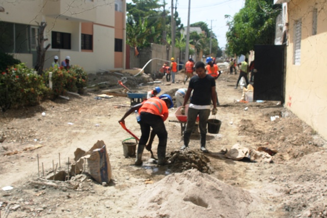 Aceleran trabajos de revitalización y remoción en el Centro Histórico de Puerto Plata