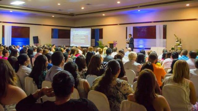 Realizan con gran éxito la conferencia de motivación “Lo Bueno es Enemigo de lo Excelente"