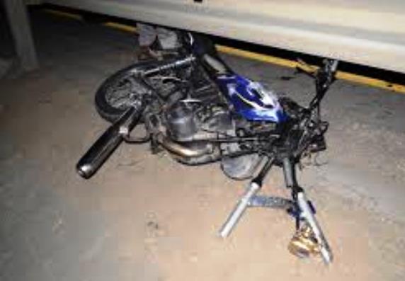 Choque de moto y un carro deja una mujer muerta y tres heridos carretera Sosúa-Cabarete