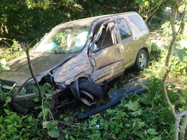 Triple choque de vehículos deja 3 heridos en el tramo carretero La Colorada-Imbert