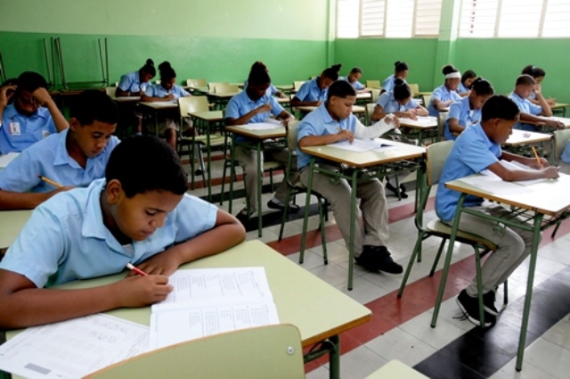 Pruebas Nacionales para Básica, Media y Tercer Ciclo de Adultos  se desarrollan con puntualidad y organización en PP