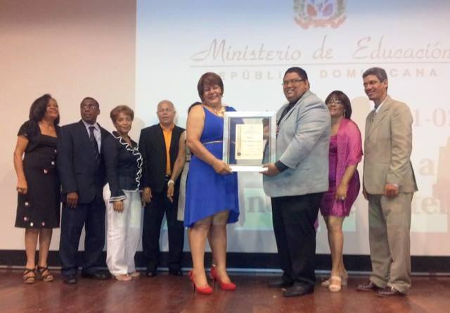 Realizan en Puerto Plata acto de reconocimiento a la excelencia magisterial 2013-2014