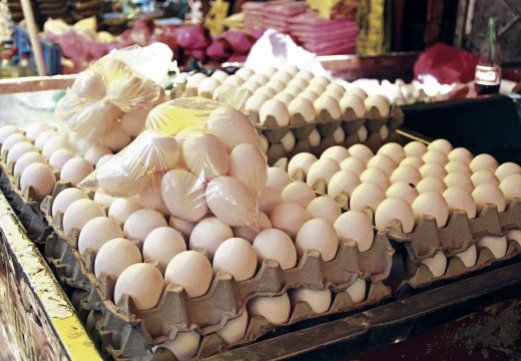 Suben precios de los huevos mientras que otros productos permanecen estables
