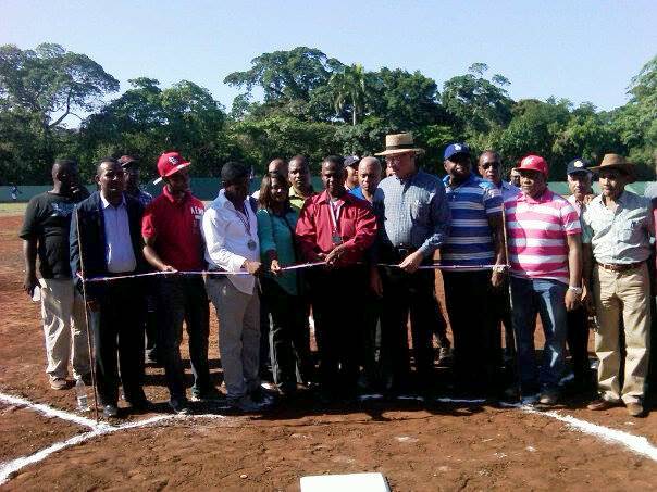 Autoridades distritales de Maimón inauguran pley Blas Ozoria en Los Tejadas