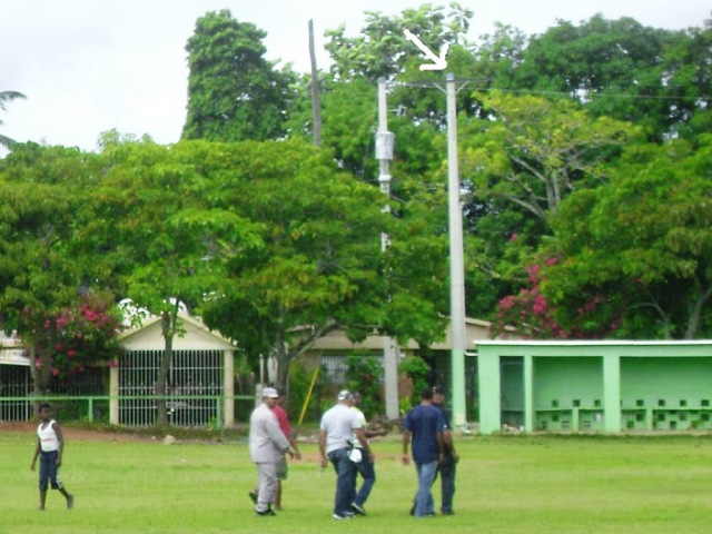 Siguen los robos de luces en instalaciones deportivas de Puerto Plata