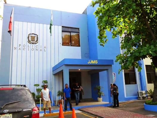 Delincuentes hieren mujer tras resistirse a un atraco; apresan dos por robar laptop y sandías