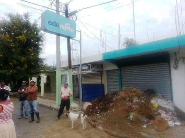 Protestan en Villa Isabela por largos apagones, cortes de electricidad también afectan a PP