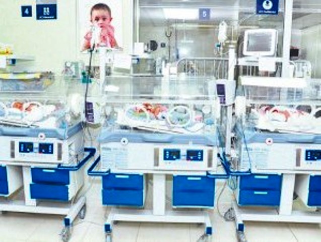 Cuatrillizas de padres Puertoplateños se encuentran en buen estado de salud, aún están en incubadoras