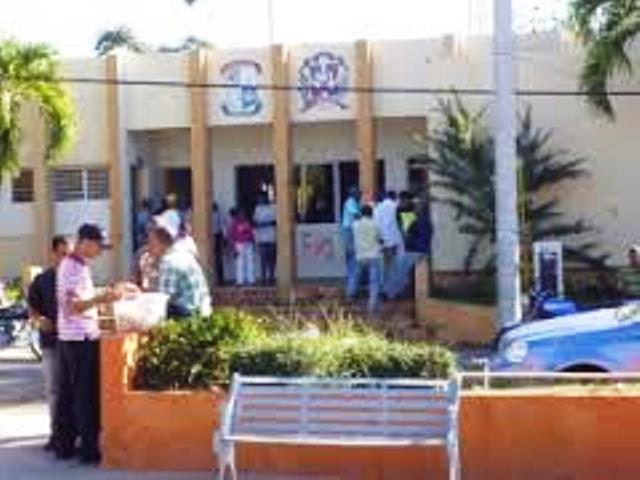 Siguen los problemas internos en cabildo de Imbert, alcalde municipal defiende su gestión