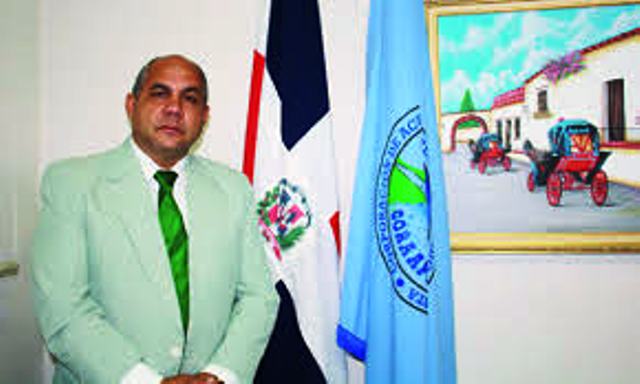 Director de la CORAAPPLATA defiende intentona de privatizar cobranza del agua potable en esa dependencia