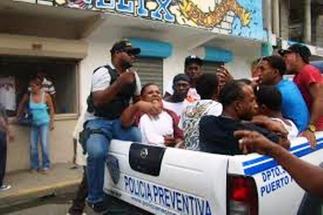 Agentes policiales de PP realizan operativos en decenas de barrios en busca de delincuentes