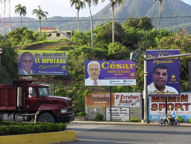 Aspirantes peledeístas a posiciones electivas inundan a Puerto Plata con vallas publicitarias 