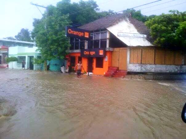 Ríos y cañadas de PP experimentan creciente por fuertes lluvias, se reportan inundaciones en Luperon
