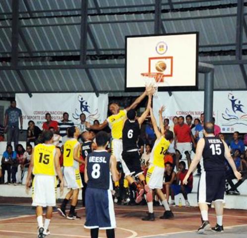 Arrancó Primer Torneo de Baloncesto Interuniversitario en Puerto Plata en disputa copa Navideña 2014