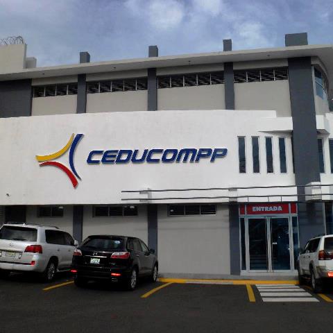 CEDUCOMPP recibe premio a la excelencia en formación por parte del INFOTEP