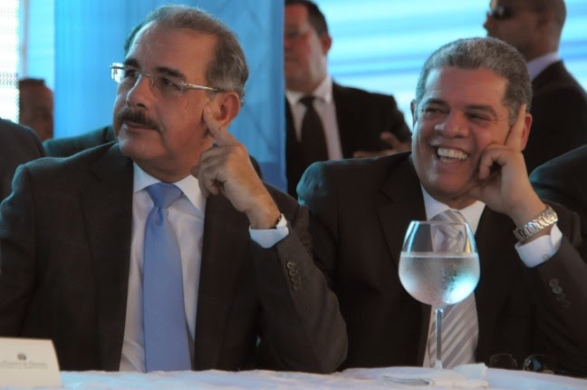Presidente Medina inaugura dos liceos en el distrito municipal de Yásica y en la vieja chocolatera de Puerto Plata