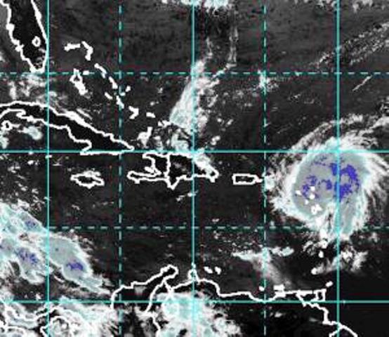  Tormenta Gonzalo continúa fortaleciéndose y se puede convertir en huracán en las próximas horas