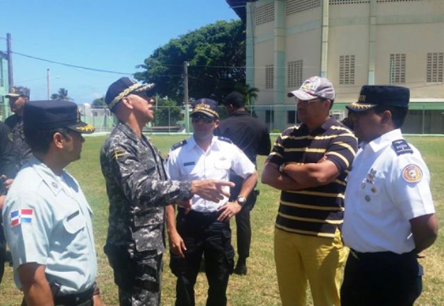 Jefe de la Policía Nacional y director del CESTUR realizan recorrido por los balnearios y playas de Puerto Plata