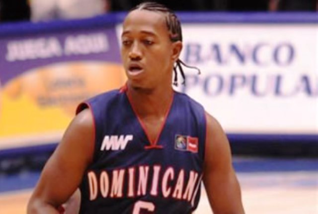 En triple cambio Liga Nacional de Baloncesto envían al Puertoplateño Kelvin (El Pollito) Peña a los Cañeros de La Romana