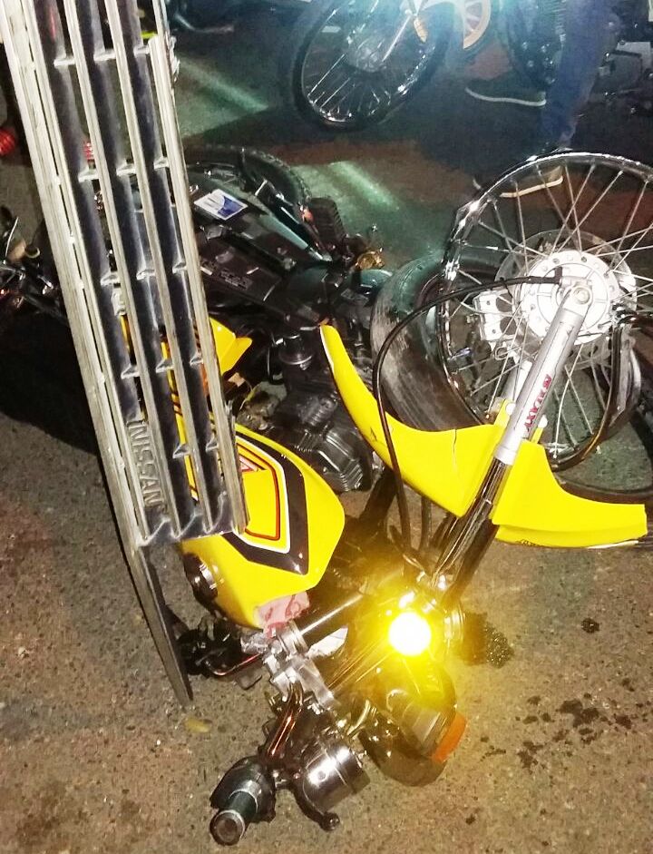 Conductor irresponsable atropella motociclista y lo deja abandonado en la calle Juan Laffit de Puerto Plata