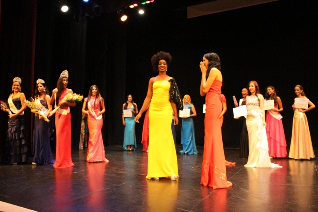 Joven de Cofresí Miss Playa RD 2015 gana título Teen Playa Caribe 2015 y Mejor Sonrisa