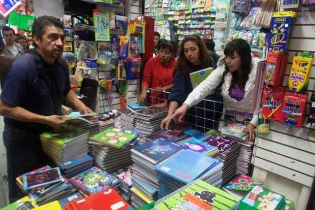 Precios elevados de útiles, uniformes y libros provocan baja asistencia a escuelas de Puerto Plata
