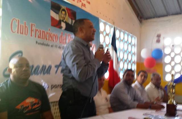 Celebran el 41 aniversario del club deportivo Francisco del Rosario Sánchez en sector Playa Oeste