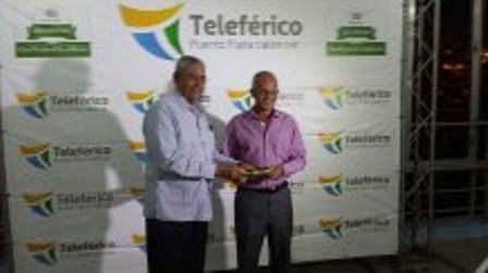 Patronato del teleférico Puerto Plata presenta memorias del 2015 y entrega donaciones por responsabilidad social
