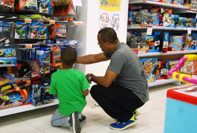 Afirman que tradición de obsequiar juguetes en el Día de Reyes se están perdiendo